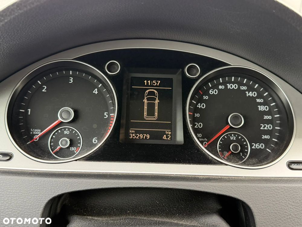 Volkswagen Passat 2.0 TDI Highline DSG - 20