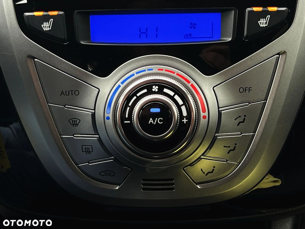 Hyundai ix20 1.4 Premium blue - 28