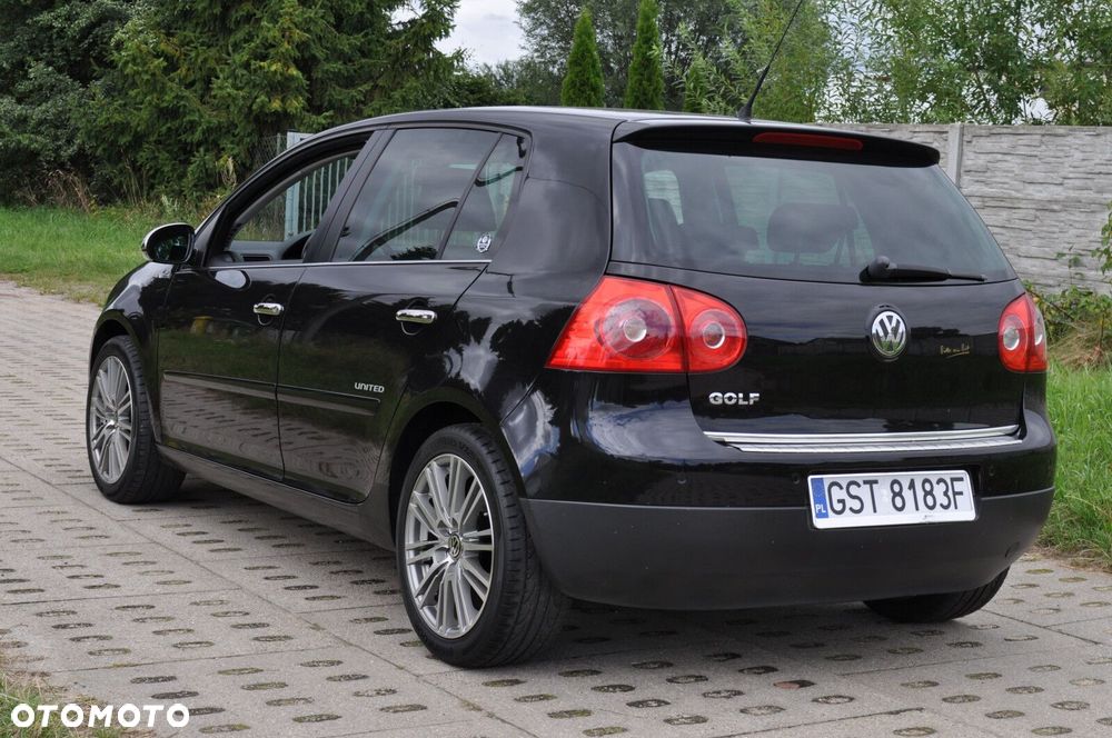 Volkswagen Golf - 8
