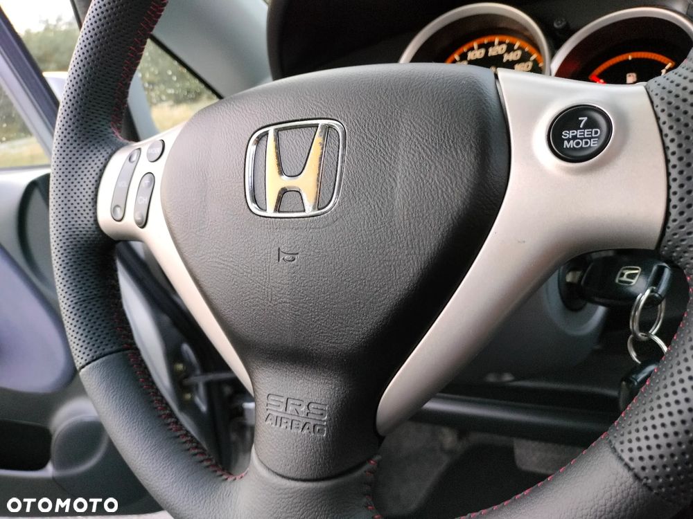 Honda Jazz 1.4 CVT ES - 18