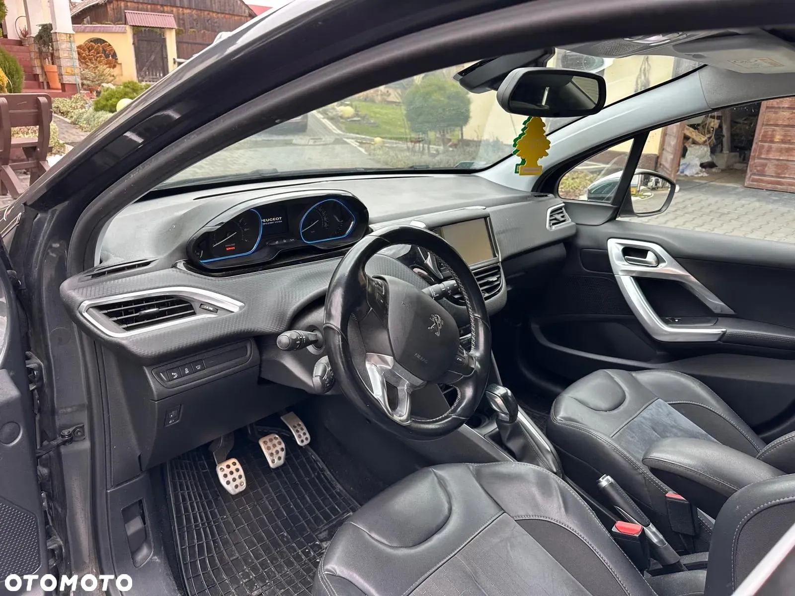 Peugeot 208 1.2 PureTech GPF Signature S&S - 10