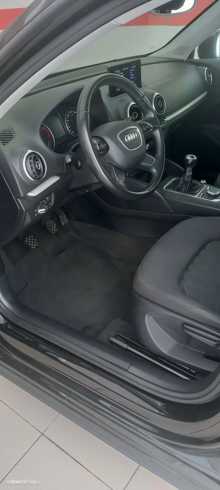 Audi A3 Sportback 1.6 TDI Attraction - 13