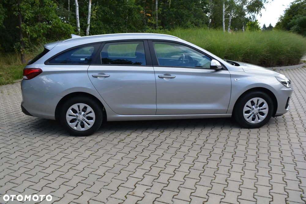 Hyundai i30 1.5 DPI Classic + - 6