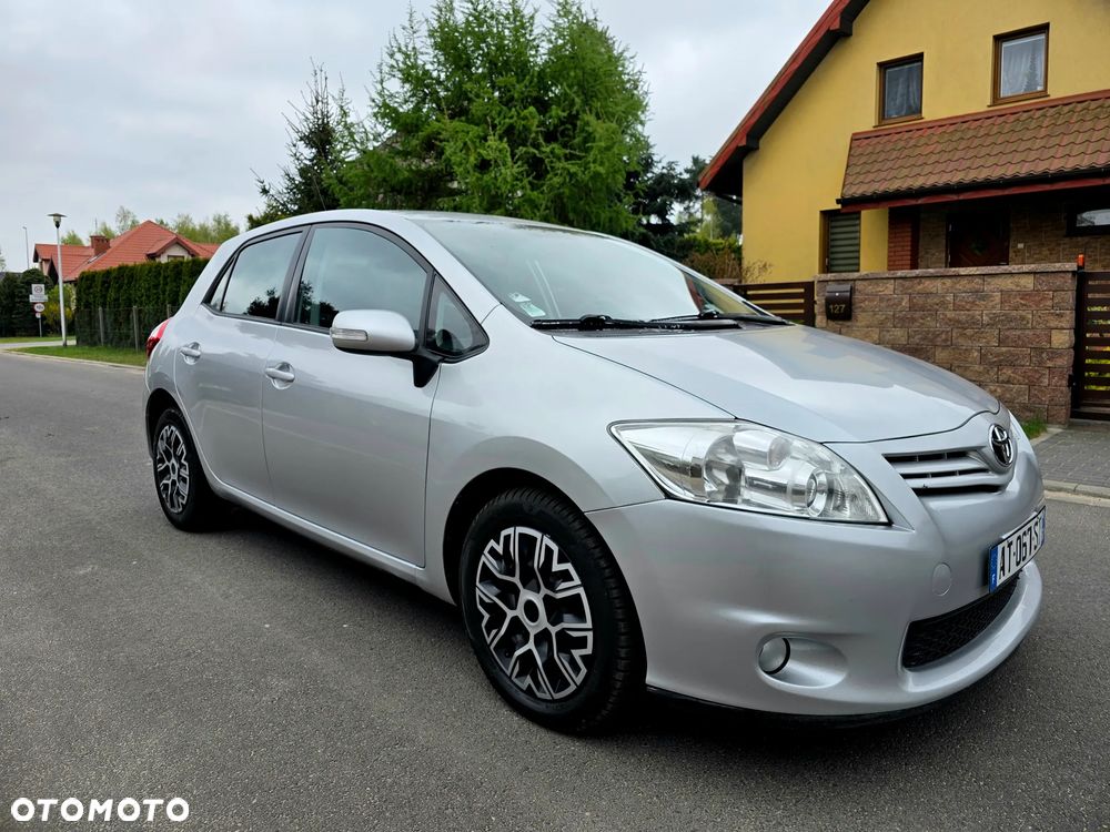 Toyota Auris 2.0 D-4D Travel - 4