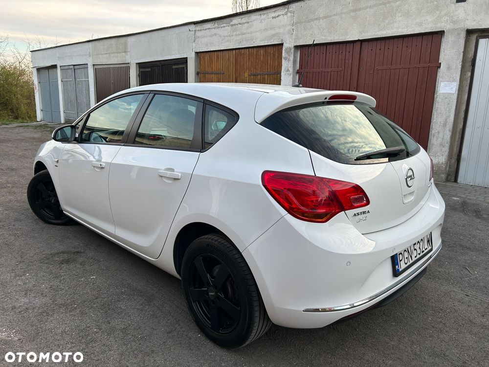 Opel Astra - 2