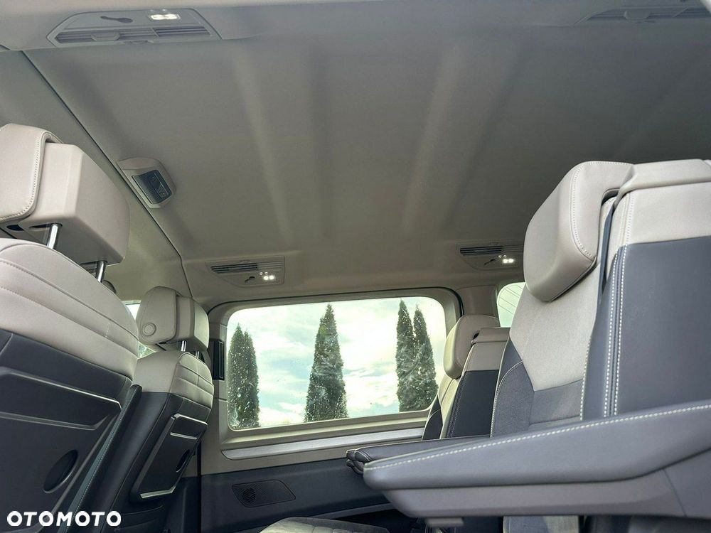 Volkswagen Multivan - 24