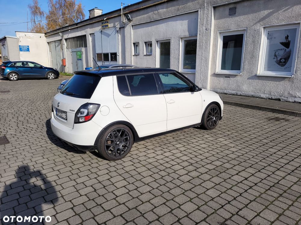 Skoda Fabia 1.2 TSI Monte Carlo - 11