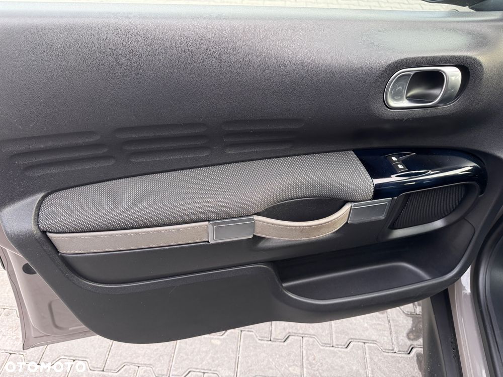 Citroën C4 Cactus 1.2 PureTech Shine Edition S&S - 25