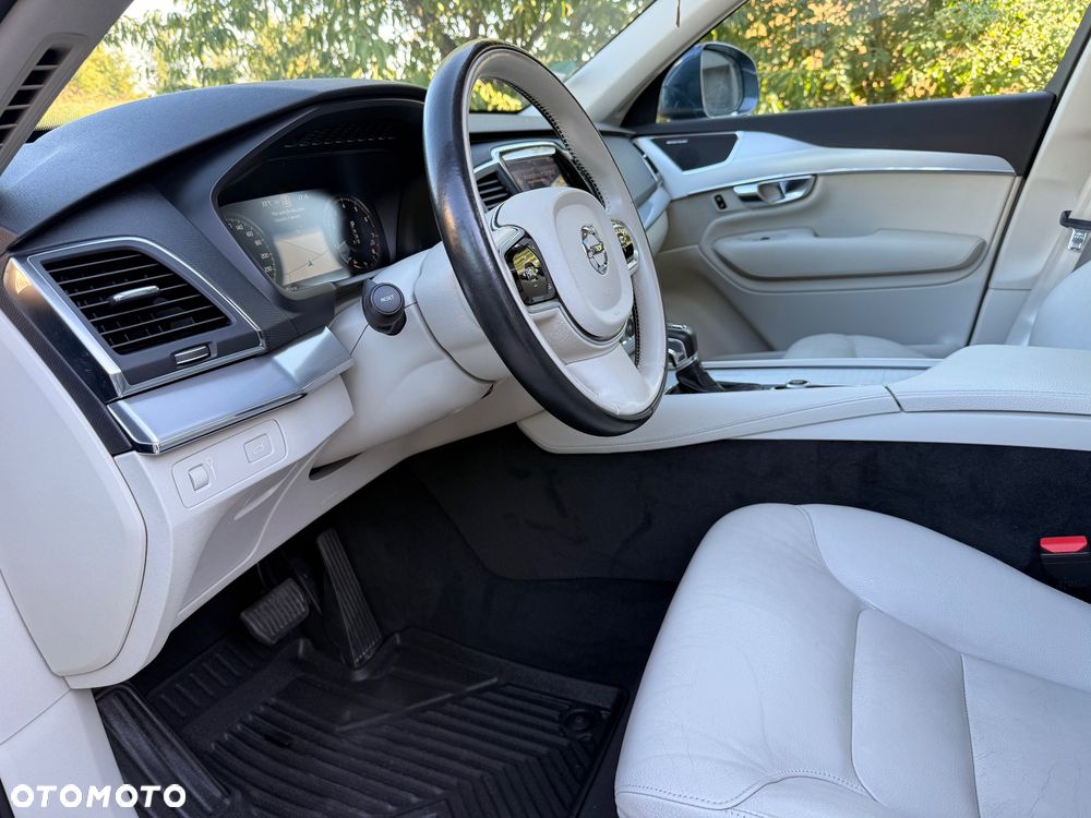 Volvo XC 90 T6 AWD Momentum 7os - 16