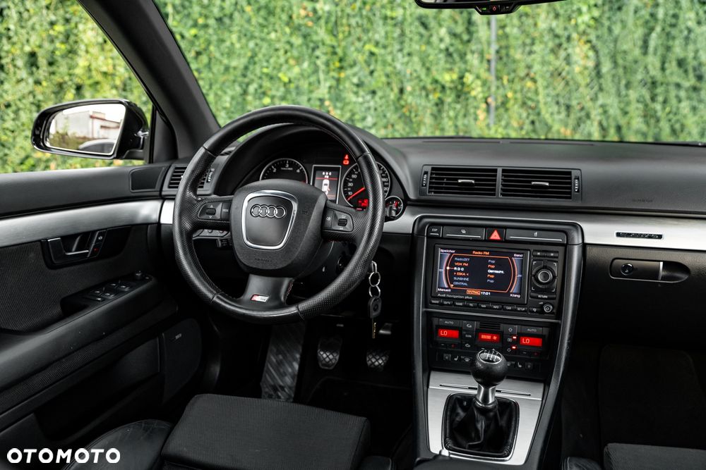 Audi A4 Avant 2.0 TDI DPF Quattro - 24