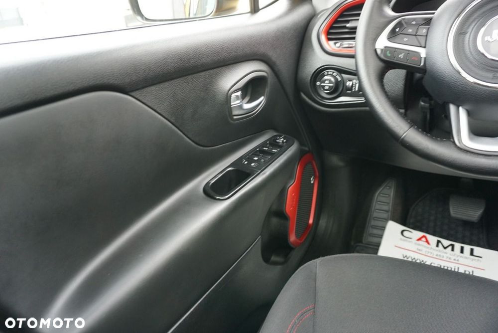 Jeep Renegade - 23
