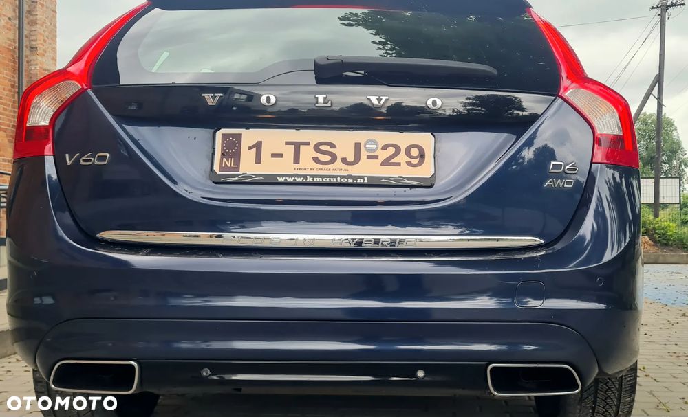 Volvo V60 D6 AWD Plug-in Hybrid Summum - 14
