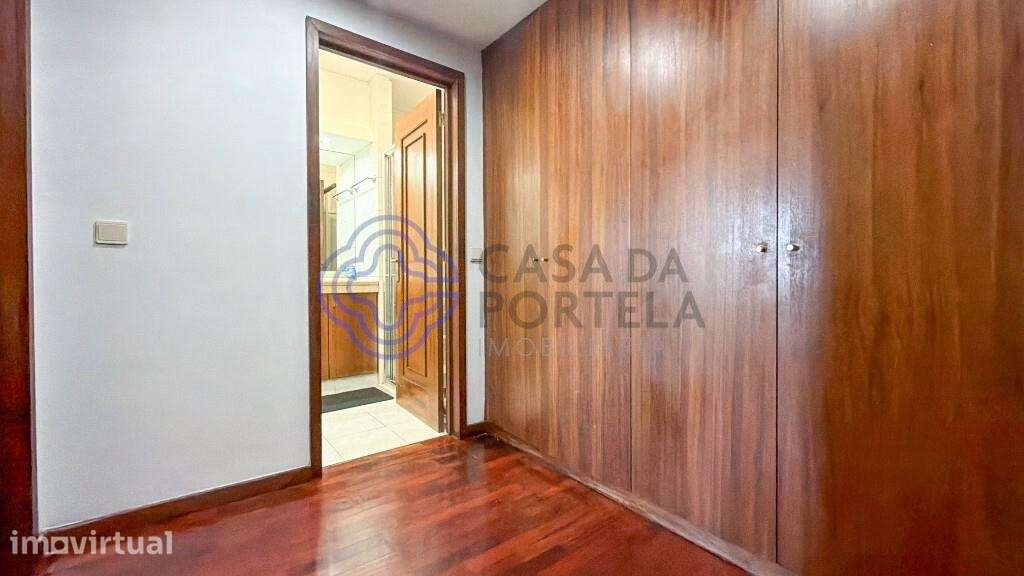 Apartamento T3 em Sta Maria da Feira com vista para o Castelo! - Grande imagem: 5/35