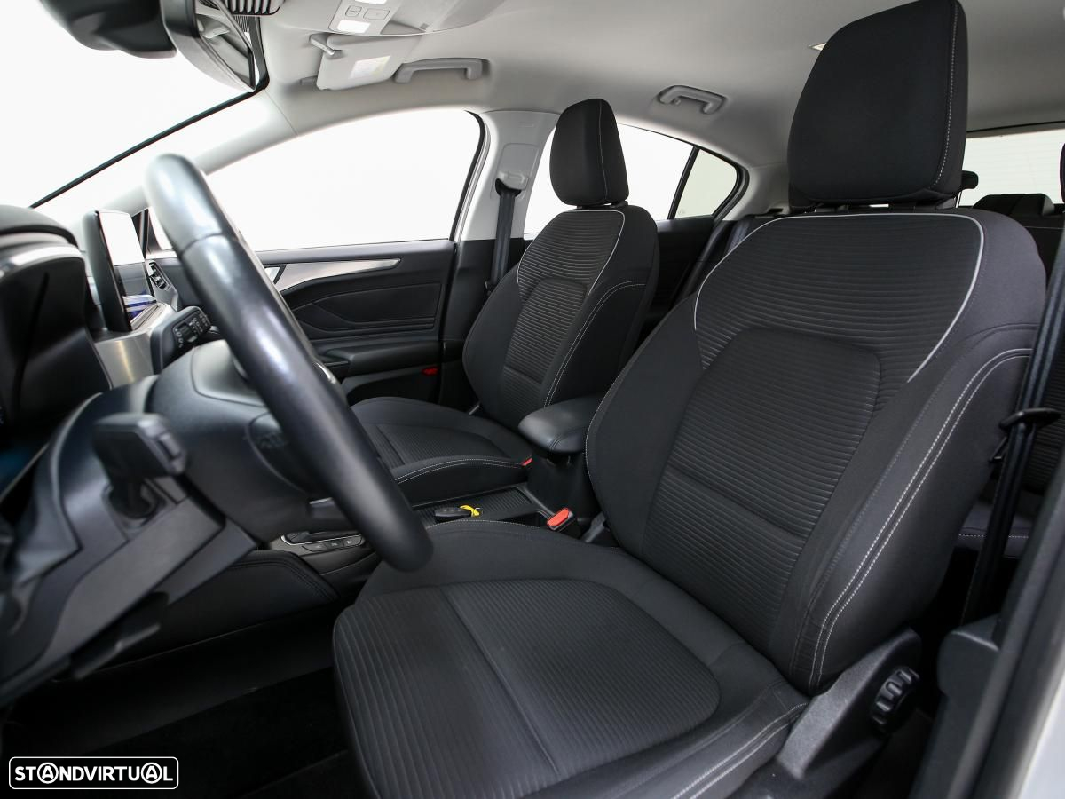 Ford Focus 1.5 TDCi EcoBlue Active - 8