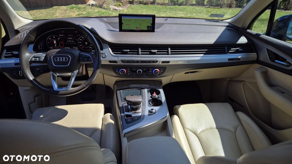 Audi Q7 - 10