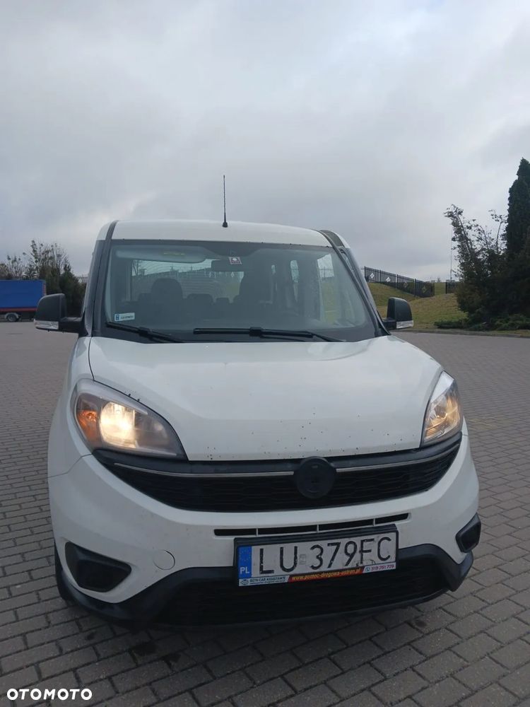 Fiat Doblo 1.4 T-Jet 16V Easy - 2