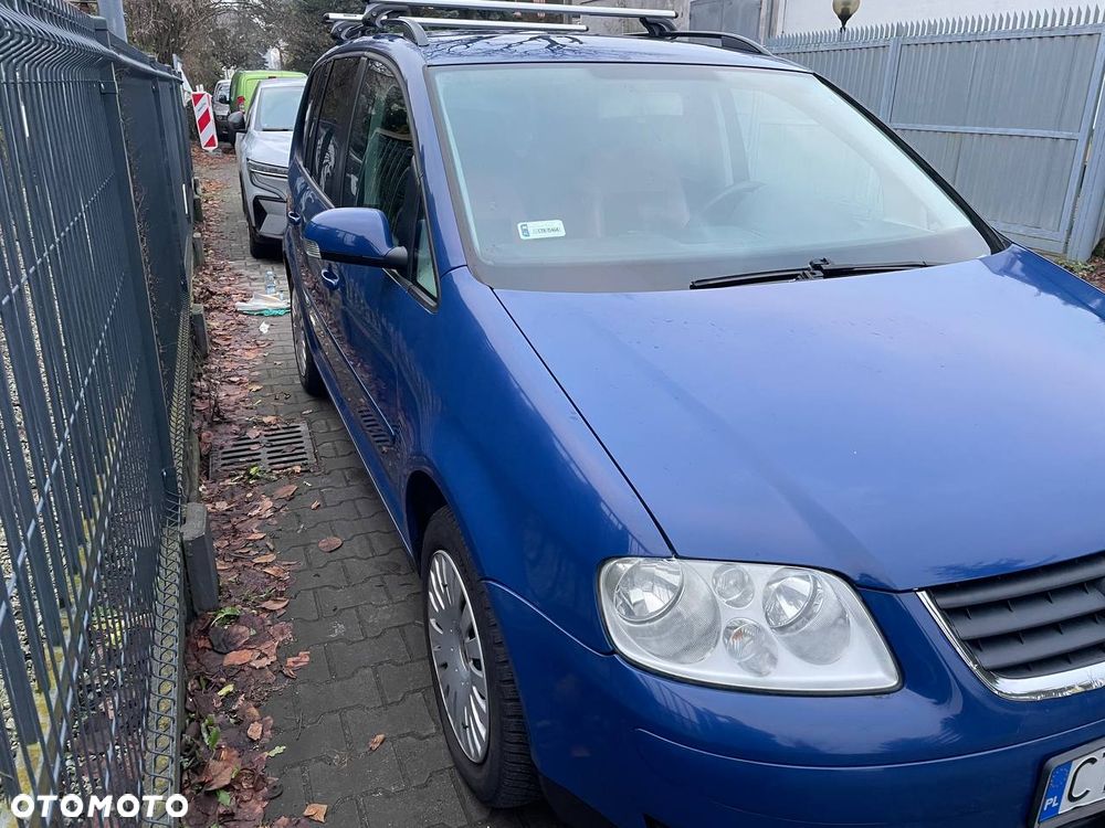 Volkswagen Touran 1.9 TDI Conceptline DSG - 12
