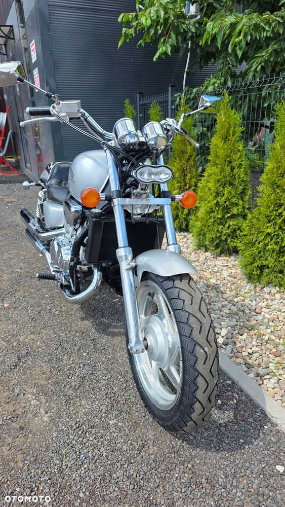 Honda VF - 30