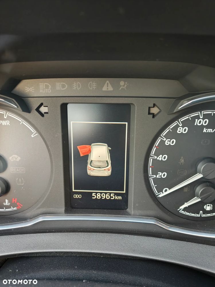 Toyota Yaris Hybrid 100 Premium - 11