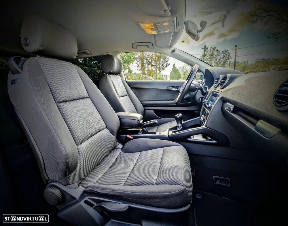 Audi A3 1.2 TFSI S line Sport Pack - 9