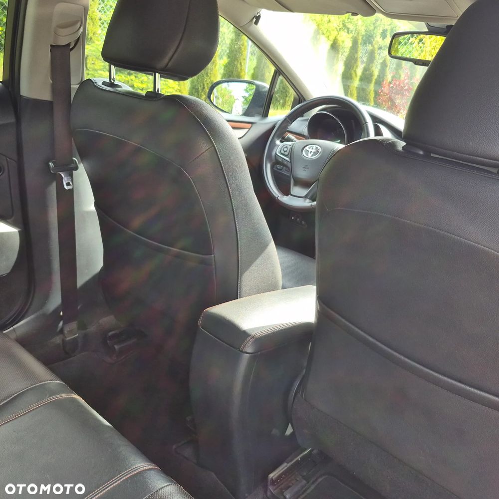 Toyota Avensis - 19
