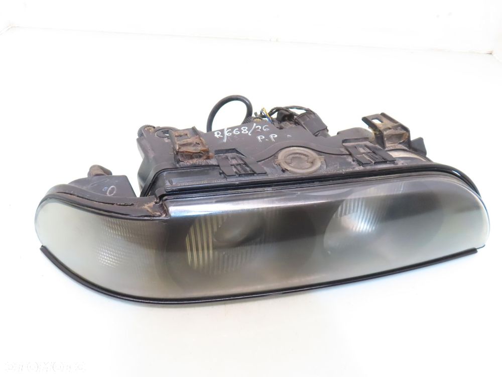 LAMPA PRAWA PRZEDNIA XENON  BMW 5 E39 8387114 5DV00776029 - 8