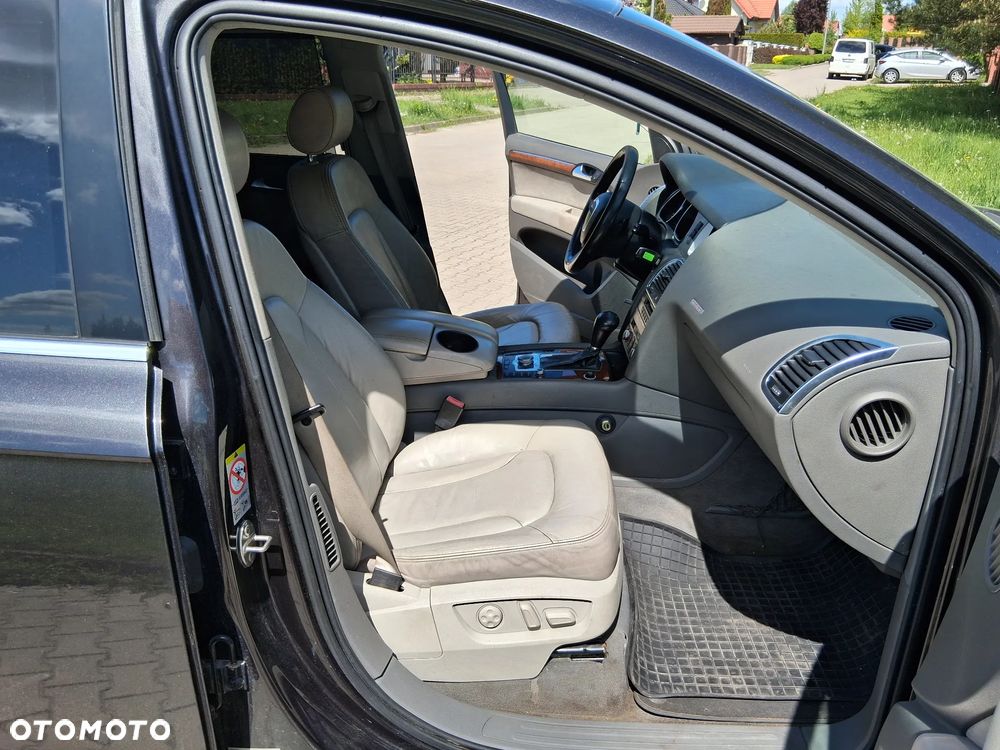 Audi Q7 - 10