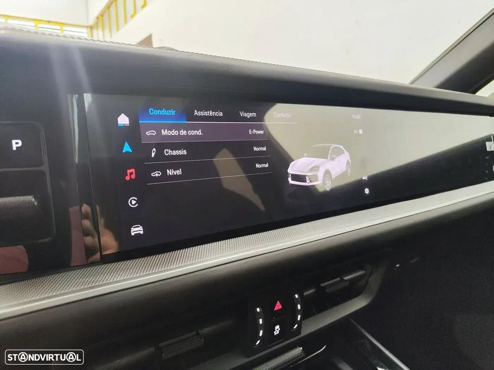 Porsche Cayenne Coupé E-Hybrid - 28
