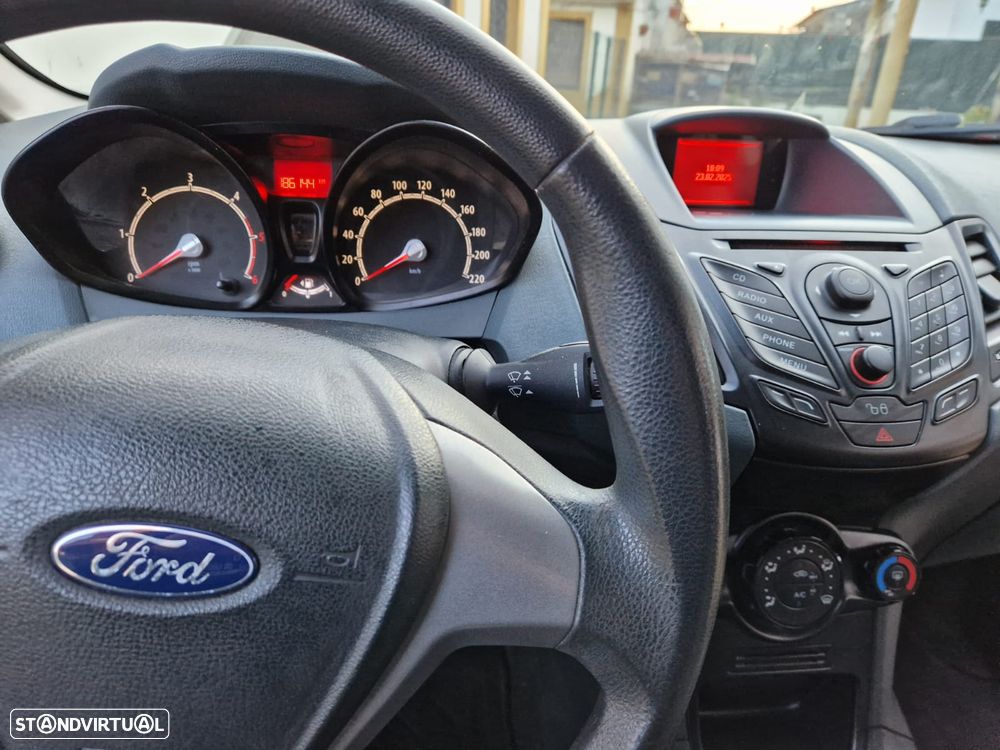 Ford Fiesta - 7