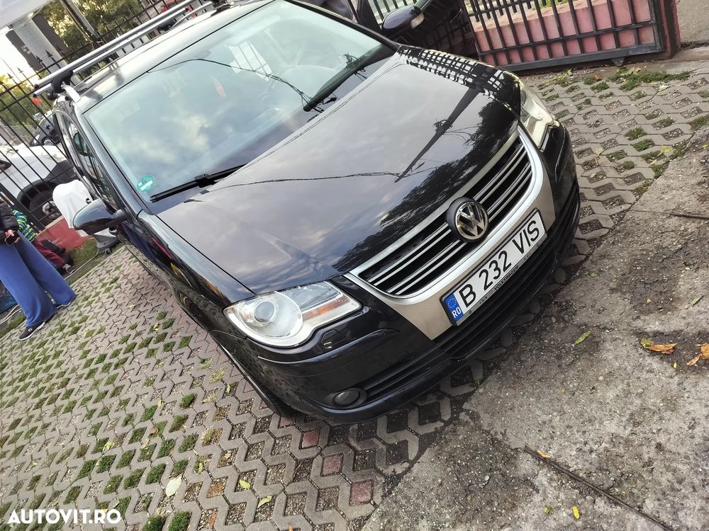 Volkswagen Touran - 10