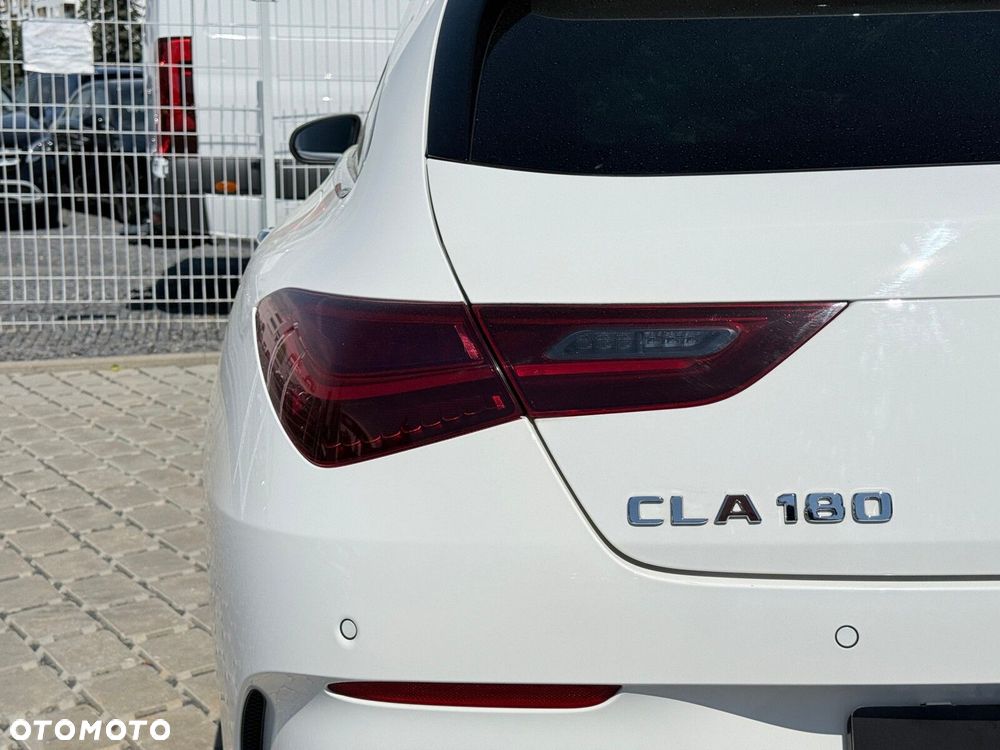Mercedes-Benz CLA 180 AMG Line 7G-DCT - 13