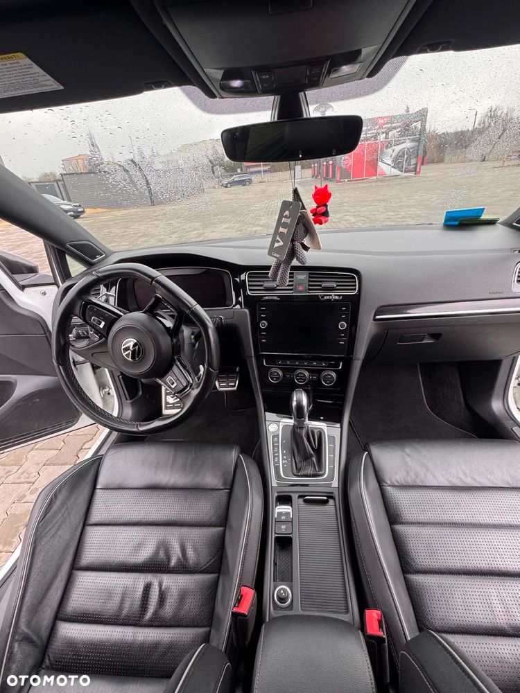 Volkswagen Golf - 15