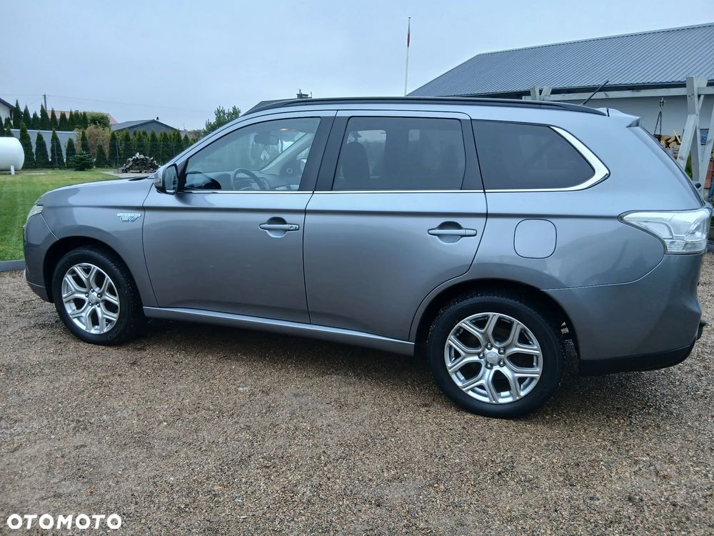 Mitsubishi Outlander - 20