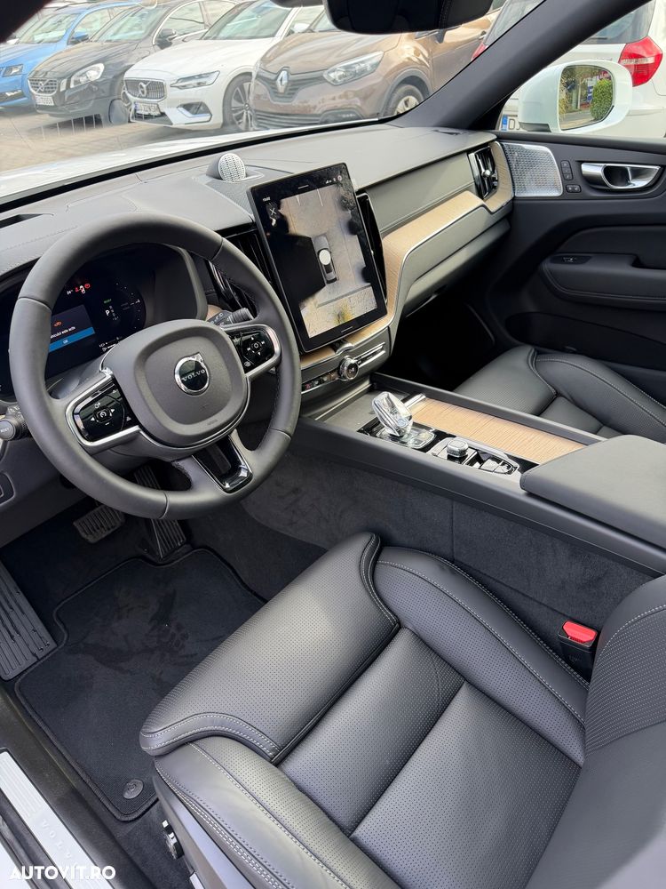 Volvo XC 60 Recharge T8 Twin Engine eAWD Inscription - 11