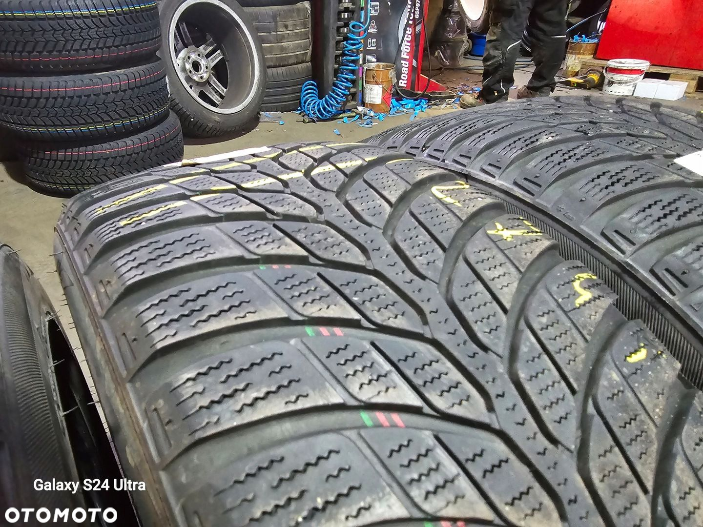 BRIDGESTONE BLIZZAK LM-32s 225/50R17 98V 5,5mm 4X - 3