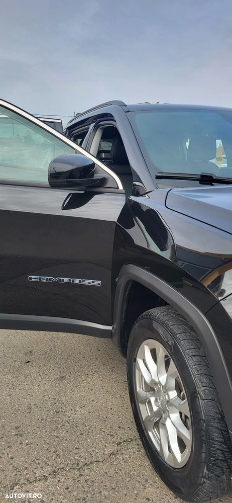 Jeep Compass - 4