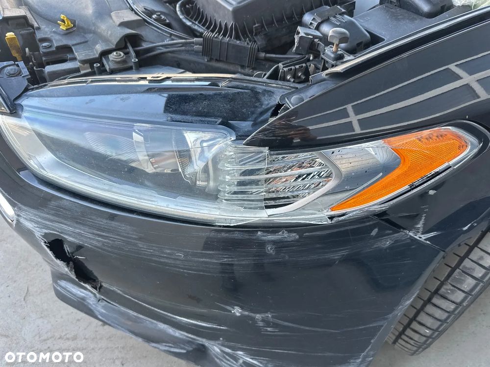 Ford Mondeo 2.3 Ambiente - 23