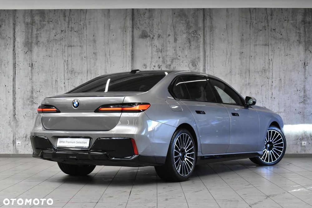 BMW Seria 7 - 4