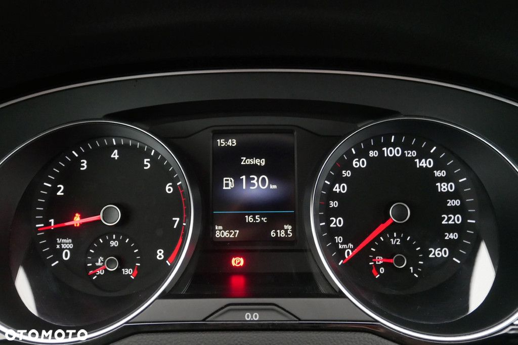 Volkswagen Passat 1.5 TSI EVO Business - 9