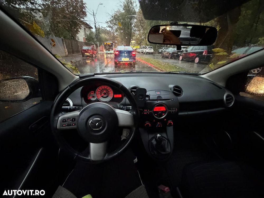 Mazda 2 - 9