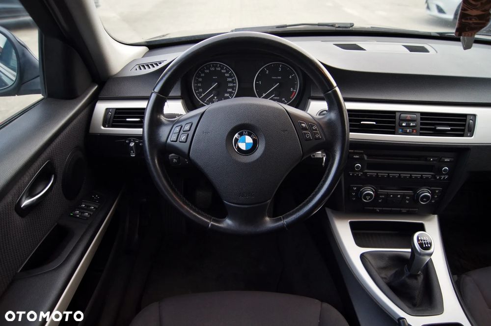 BMW Seria 3 320d - 11