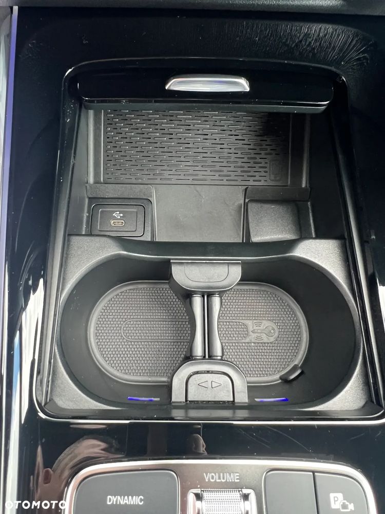 Mercedes-Benz GLA - 23