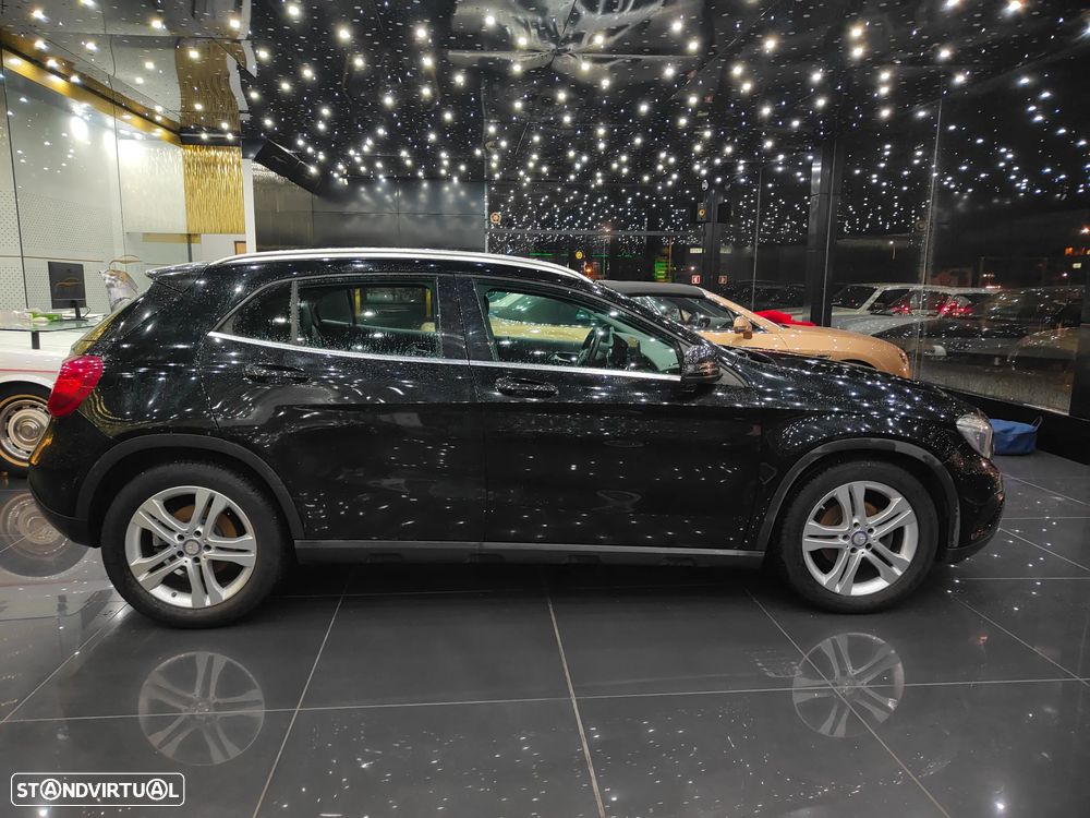 Mercedes-Benz GLA 180 d - 4