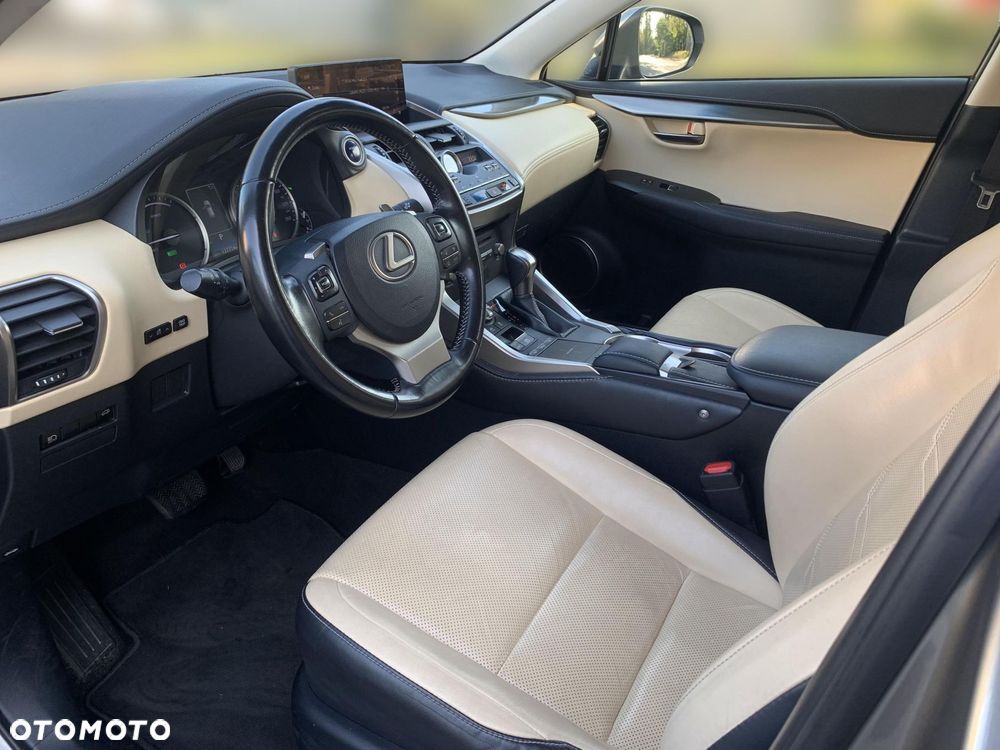 Lexus NX 300h Comfort AWD - 9