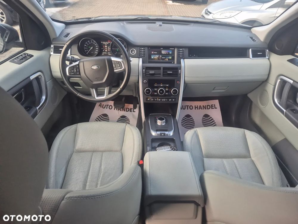 Land Rover Discovery Sport - 11