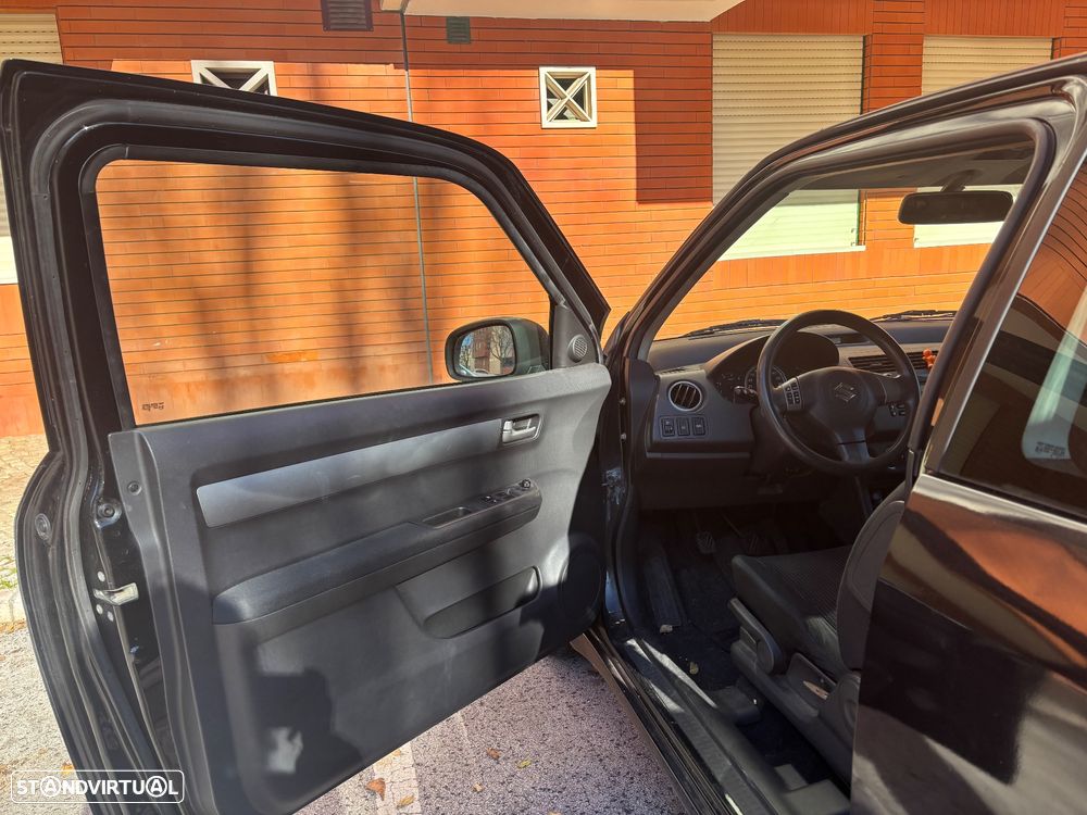 Suzuki Swift 1.3 DDiS GL - 3