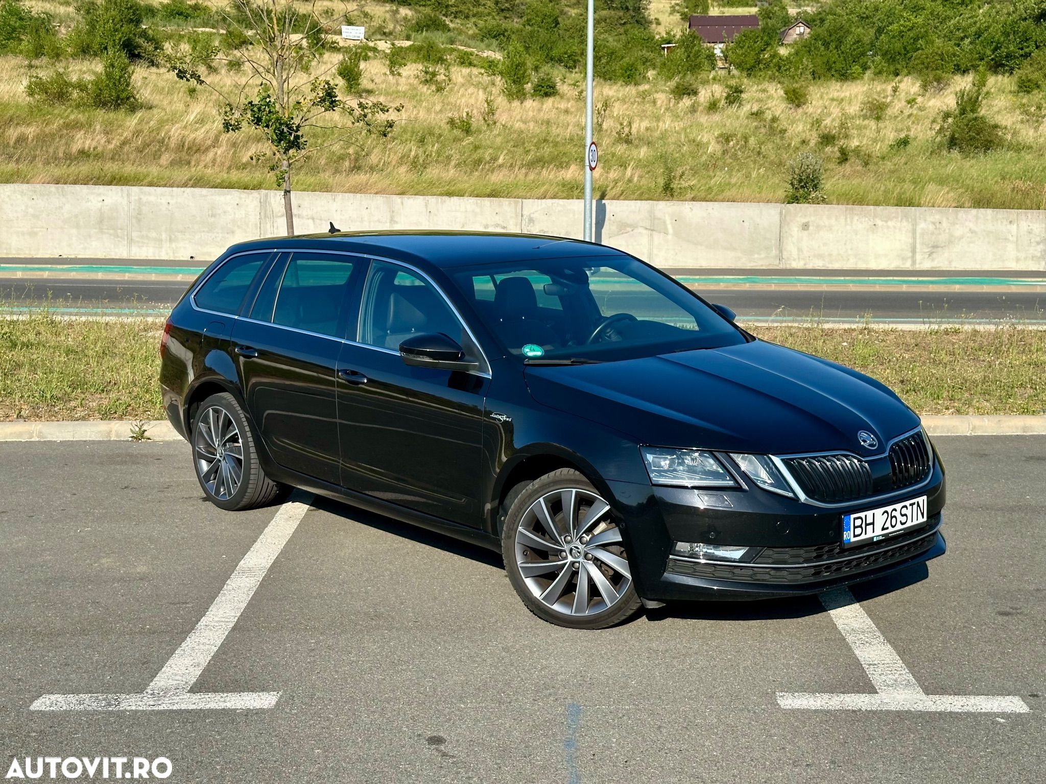 Skoda Octavia 2.0 TDI DSG L&K - 1