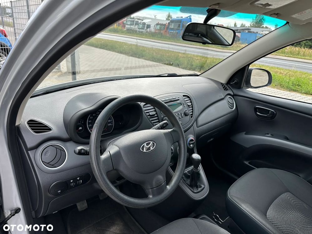 Hyundai i10 1.1 Premium - 11