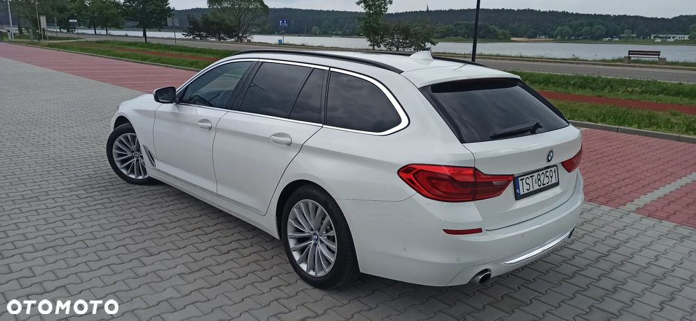 BMW Seria 5 525d Luxury Line - 2