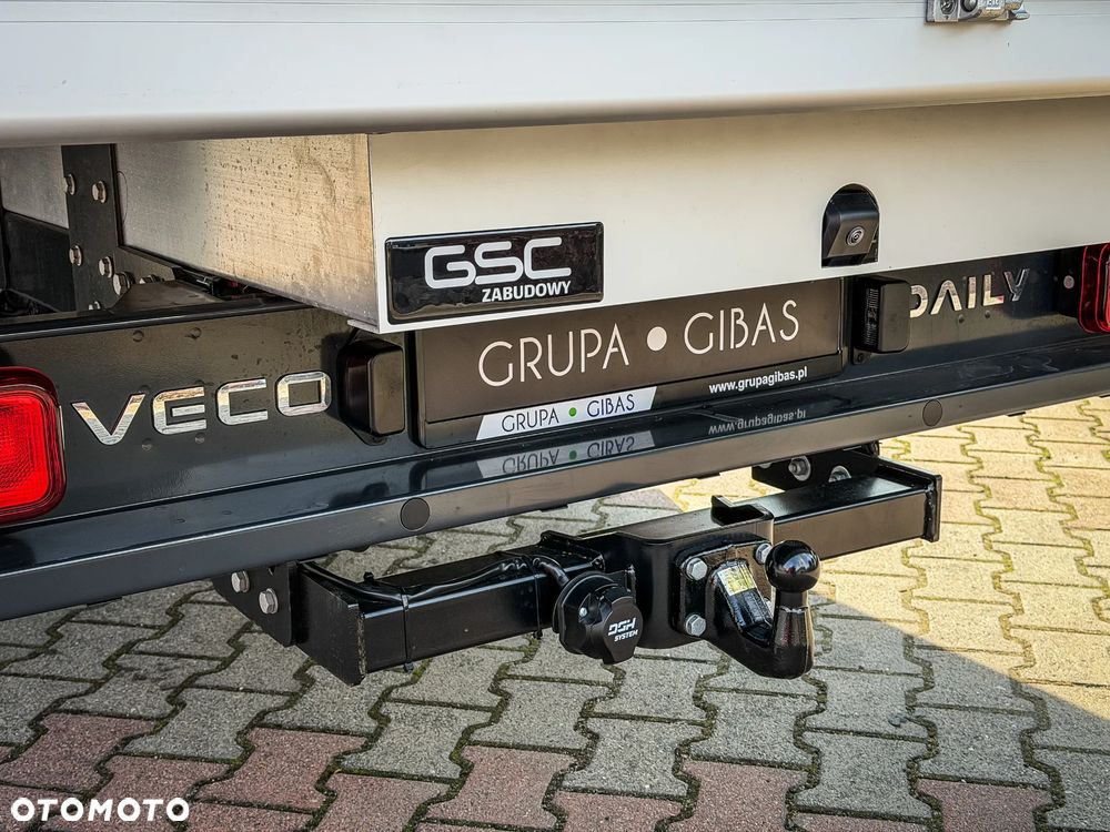 Iveco Daily plandeka 10ep, sypialnia - 17